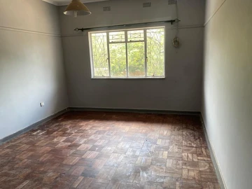 2 Bedroom Flat & Apartment