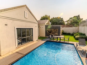 3 Bedroom Flat & Apartment