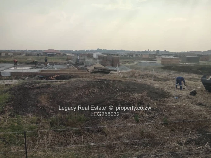 400 m² Partly-Fenced Stand in Glaudina — Serviced