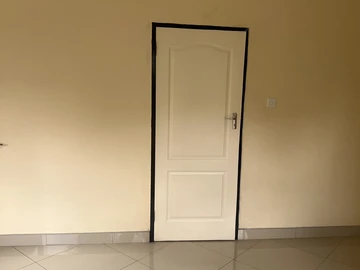 3 Bedroom Flat & Apartment