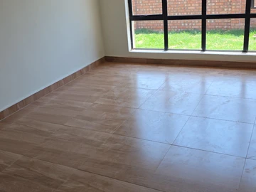 3 Bedroom Flat & Apartment