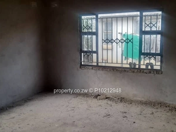 Incomplete house for sale in Granary