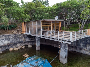 Farm & Agricultural Land