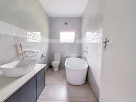 6 Bedroom House
