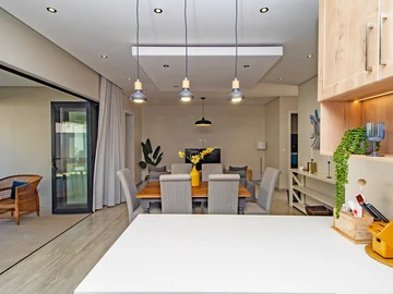 3 Bedroom Flat & Apartment