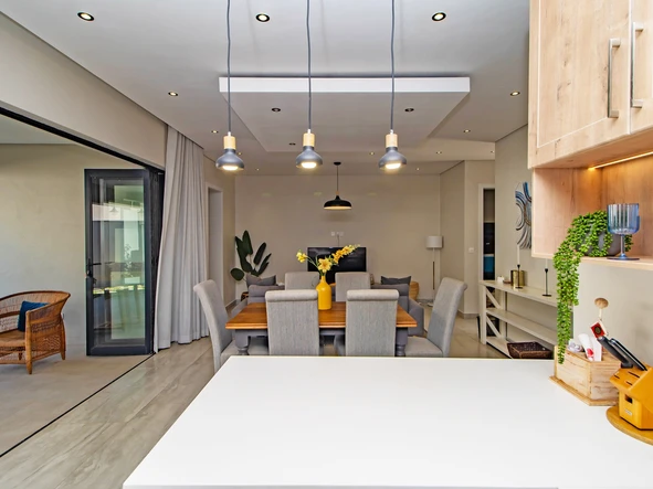 3 Bedroom Flat & Apartment