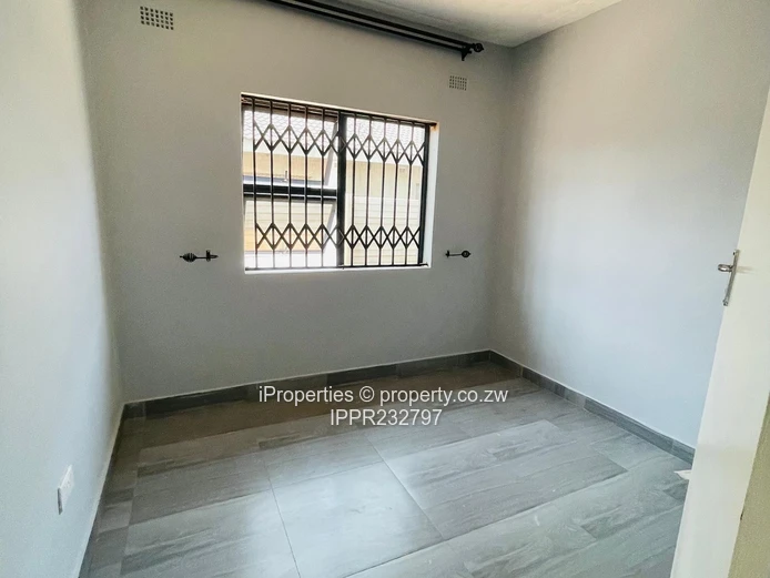 Charming 3-Bedroom Cottage on a Spacious 900+ sqm Stand (Sole Mandate)