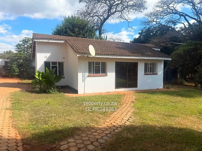 Sunlit 3-Bed Glen Lorne Cottage with Borehole & Garden