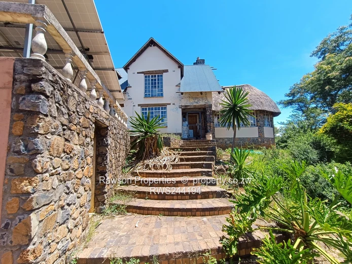Greystone Park Rustic 3-Bed Stone Home with View & Borehole 