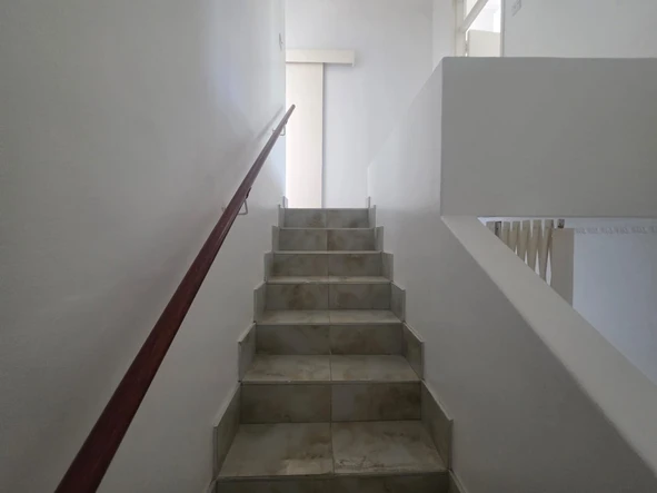 2 Bedroom Flat & Apartment