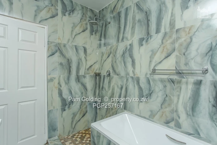 Move in ready 3-Bed Home in Rainham Park Gated Community