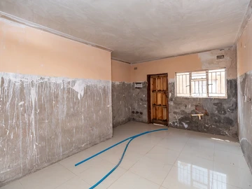 3 Bedroom Flat & Apartment