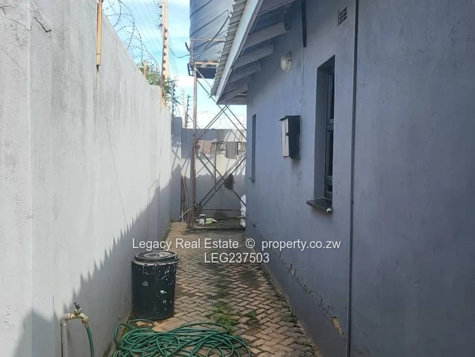 Elegant 4-bedroom home with solar backup – Cold Comfort Parkview