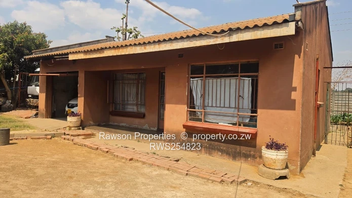 Spacious Property with Residential & Commercial Potential