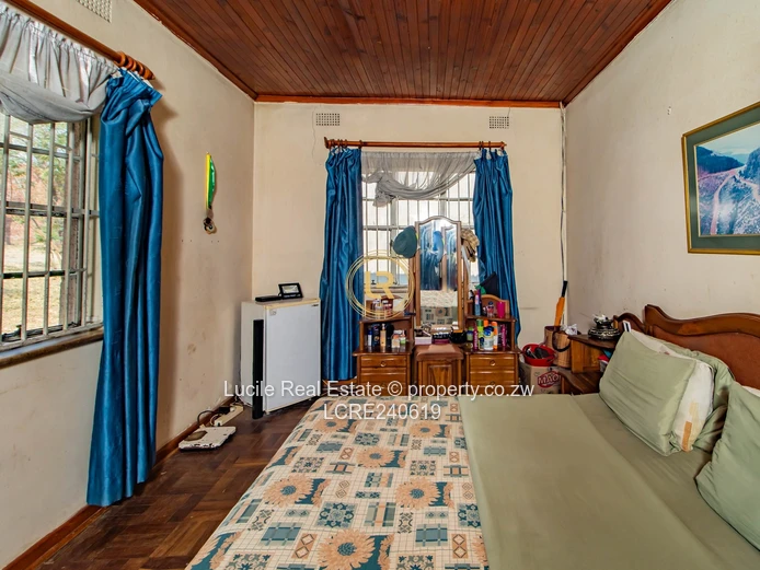 Refined Living: Glen Lorne Family Residence (Sole Mandate)