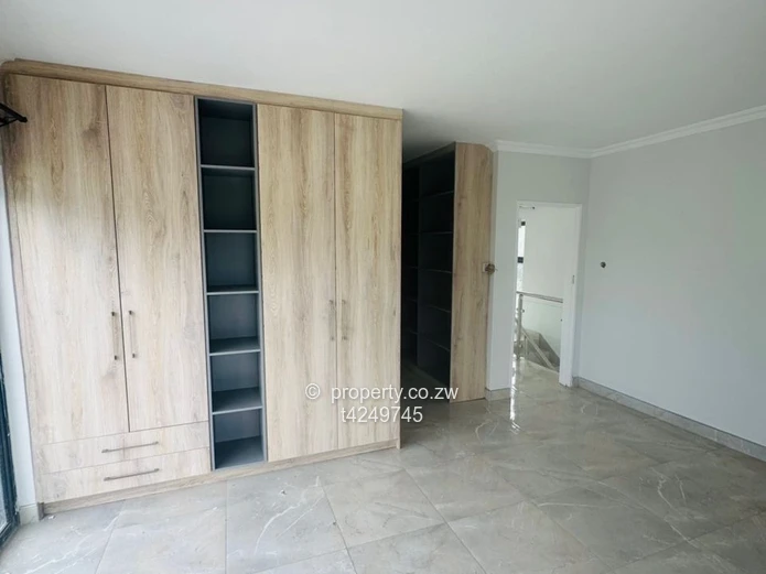 Marlborough East 4 bedroomed duplex apartment for rent 
