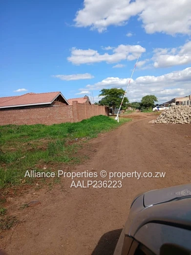 Affordable 420sqm Stand in Westlea with Flexible 4 Month Terms