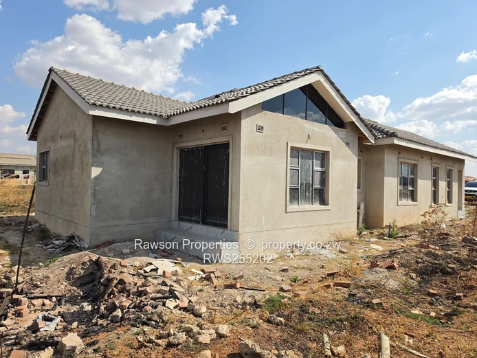 A must see house in Nyabira Penrose  (Sole Mandate)