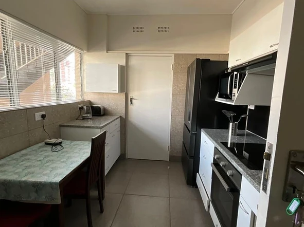 4 Bedroom Flat & Apartment