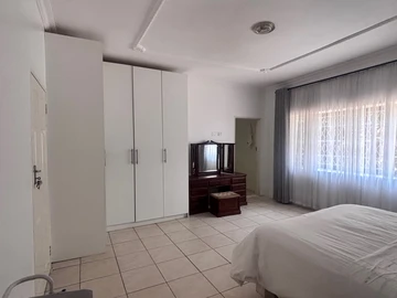 Flat & Apartment