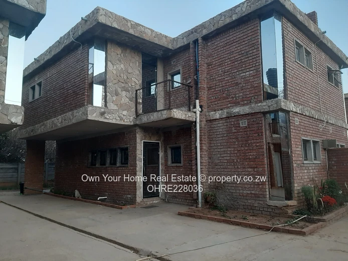Old Marlborough duplex flat for sale