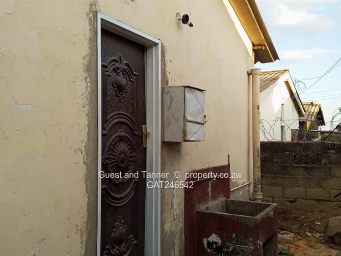 Residential House for Sale with Title Deed (Sole Mandate)