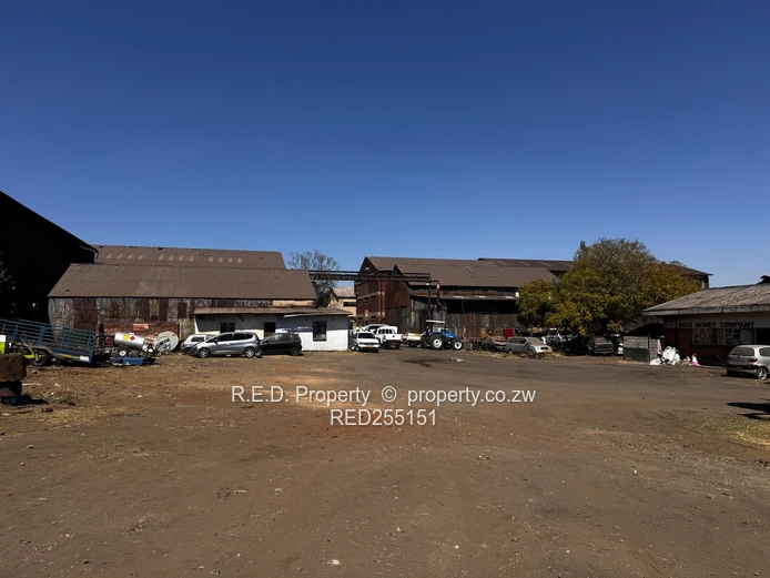 An expansive industrial and commercial complex In thorngrove!