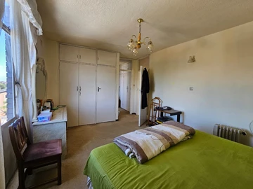 3 Bedroom Flat & Apartment