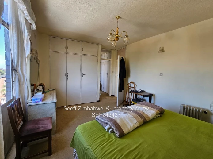 Northwold Sanctuary: Sophisticated 3-Bedroom Living