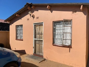  2-Bedroom Home in Pumula South – Ideal for Families!