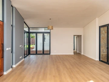 3 Bedroom Garden Flat