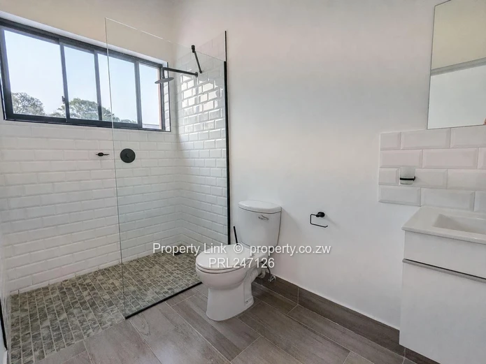 Corner Unit Secure Lock Up & Go Modern Living In Newlands (Sole Mandate)
