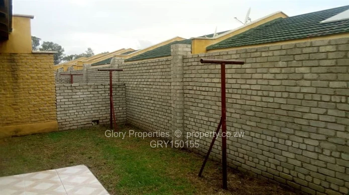 Upmarket 2 bed flat in Madokero