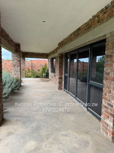 Beautiful home in Rockview