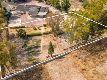 Stands & Residential Land