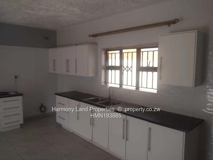 MANRESA -3 bedroomed cottage to rent