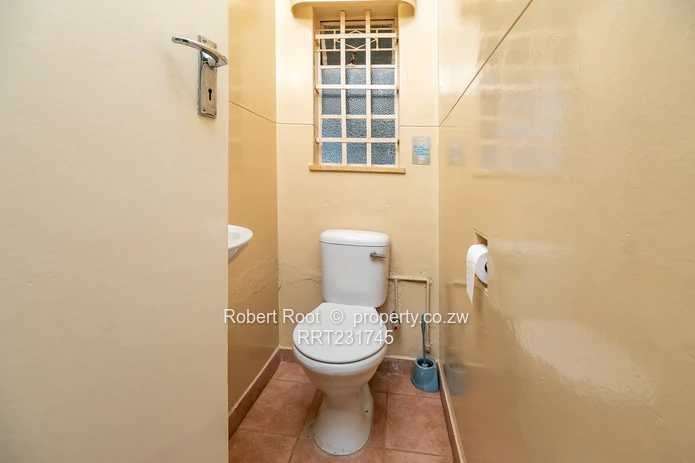 Prime office space along Ascot Road Avondale West!