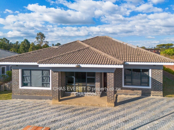 3 Bedroom Townhouse/Cluster for Sale in Hatfield