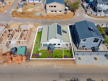 4 Bedroom Garden Flat