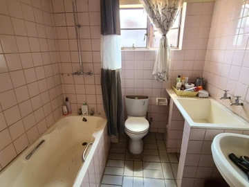 2 Bedroom Flat & Apartment