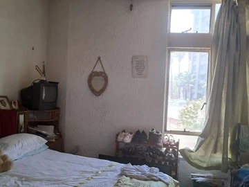 2 Bedroom Flat & Apartment