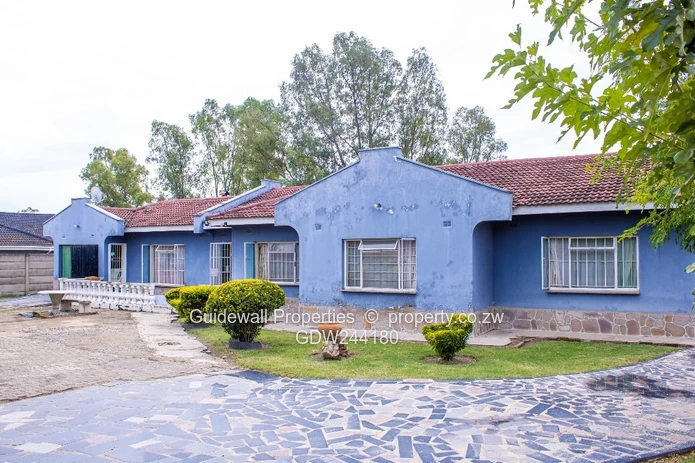 Chadcombe 3 bedroomed house for sale