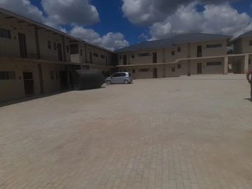 2 Bedroom Flat & Apartment