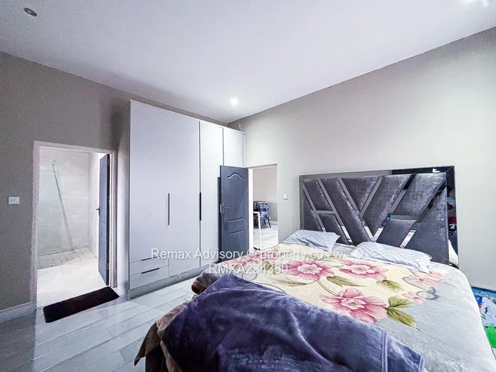 Cozy Cluster Home In Peakwood Village For Sale