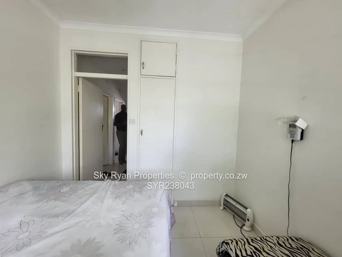 Avenues Garden Flat For Sale