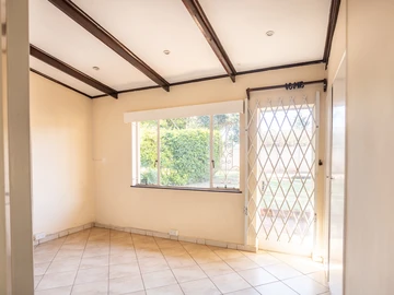 6 Bedroom Townhouse Complex