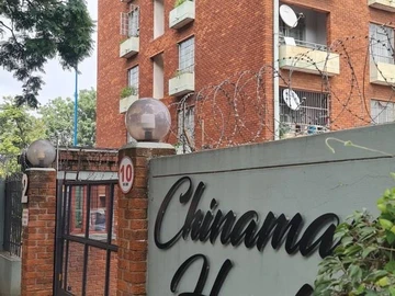 2 Bedroom Flat & Apartment