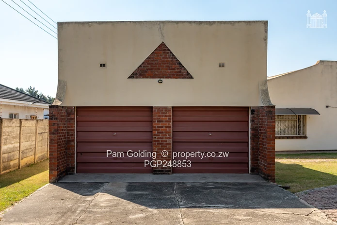 Spacious Family Home Emerald Hill