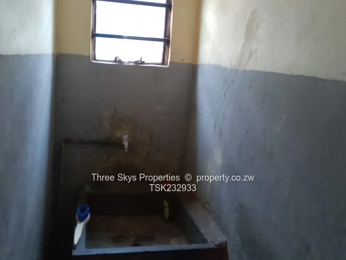 Mufakose House For Sale 