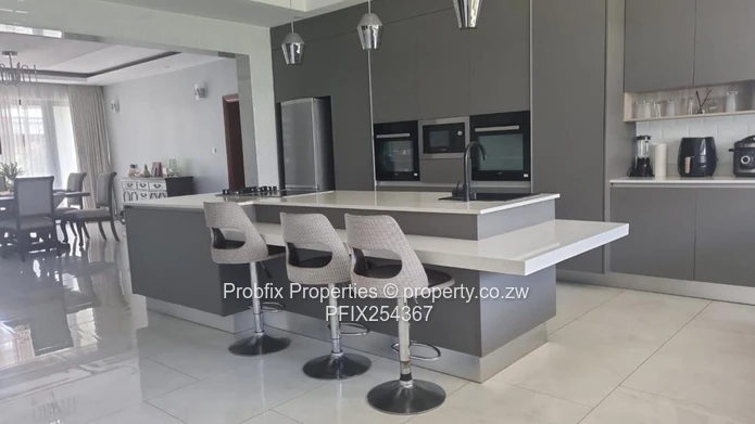 Mansion For Sale In Mt Pleasant Heights Phase 1